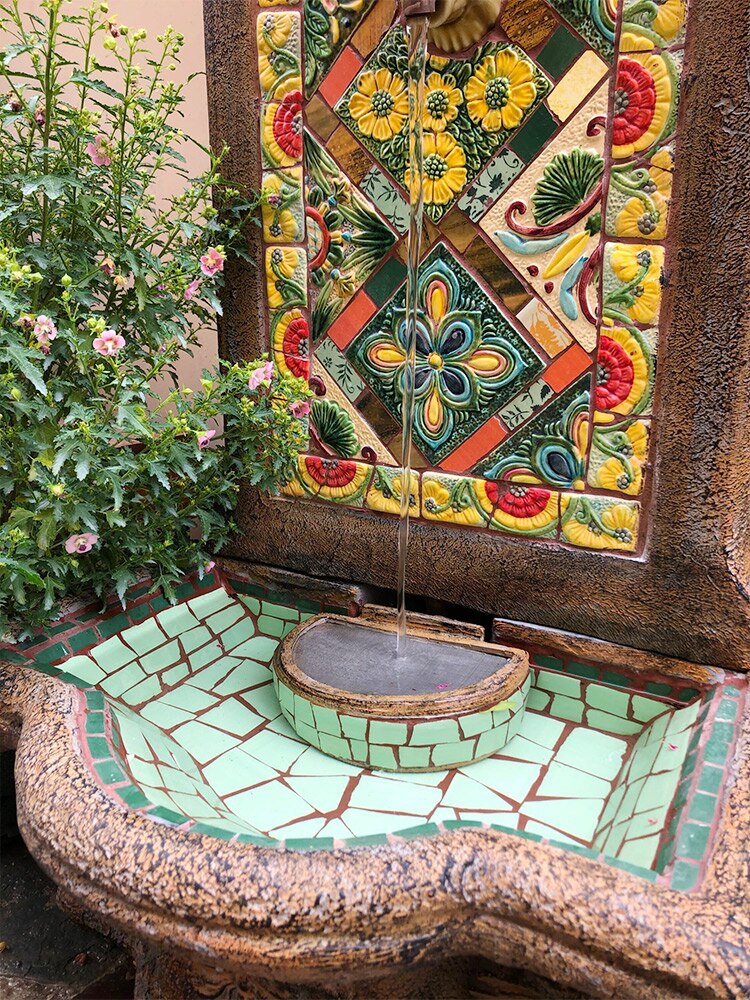 Fontaine Murale En Ceramique