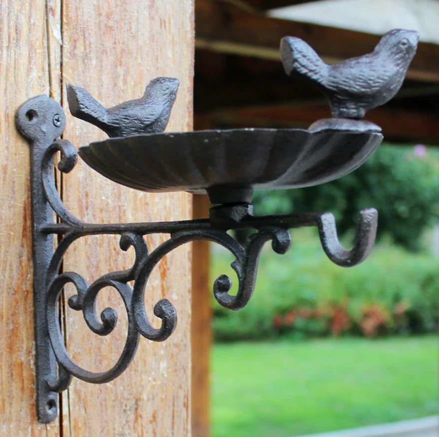 fontaine pour oiseaux en fonte