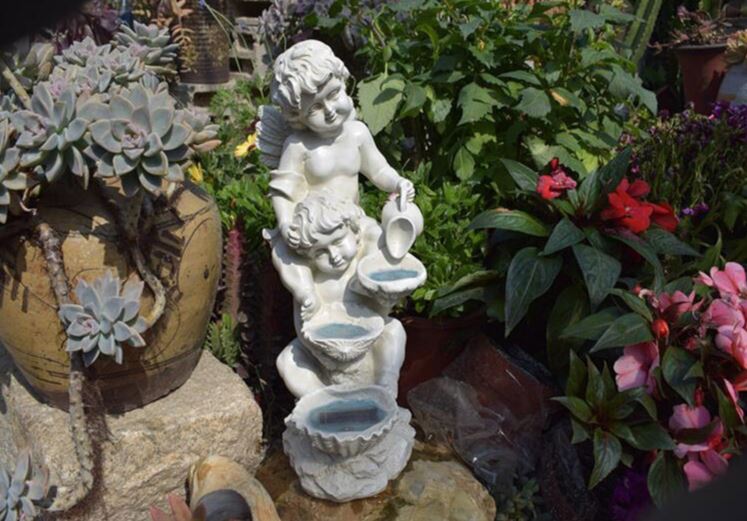 fontaine pour oiseaux jardin