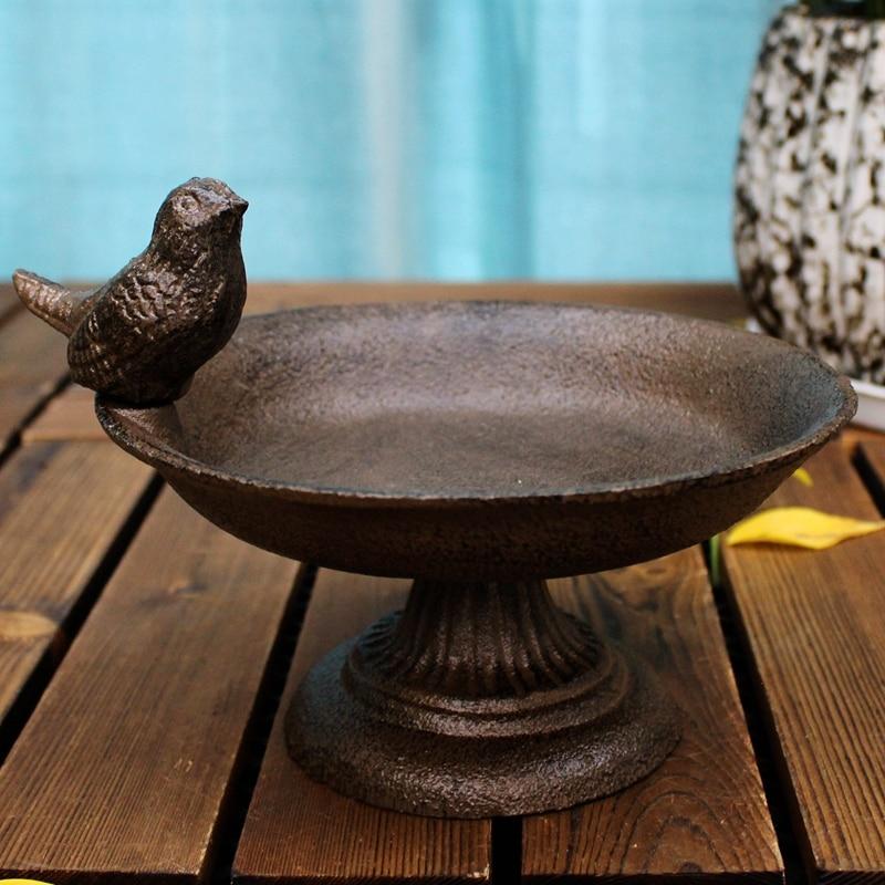 fontaine pour oiseaux jardin