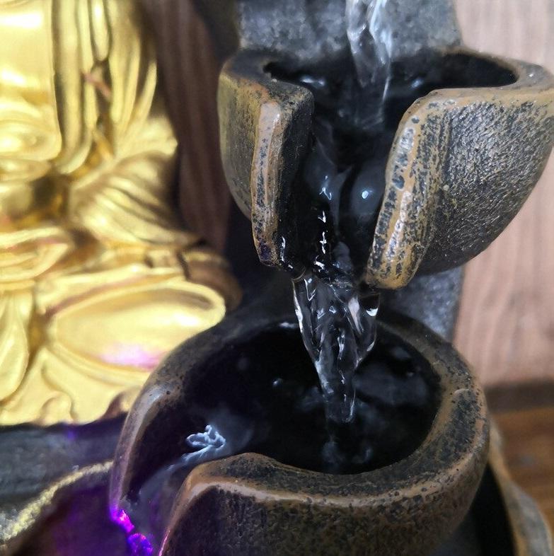 Fontaine eau Bouddha