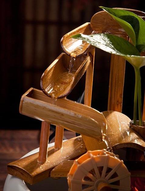 Fontaine japonaise intérieur bambou